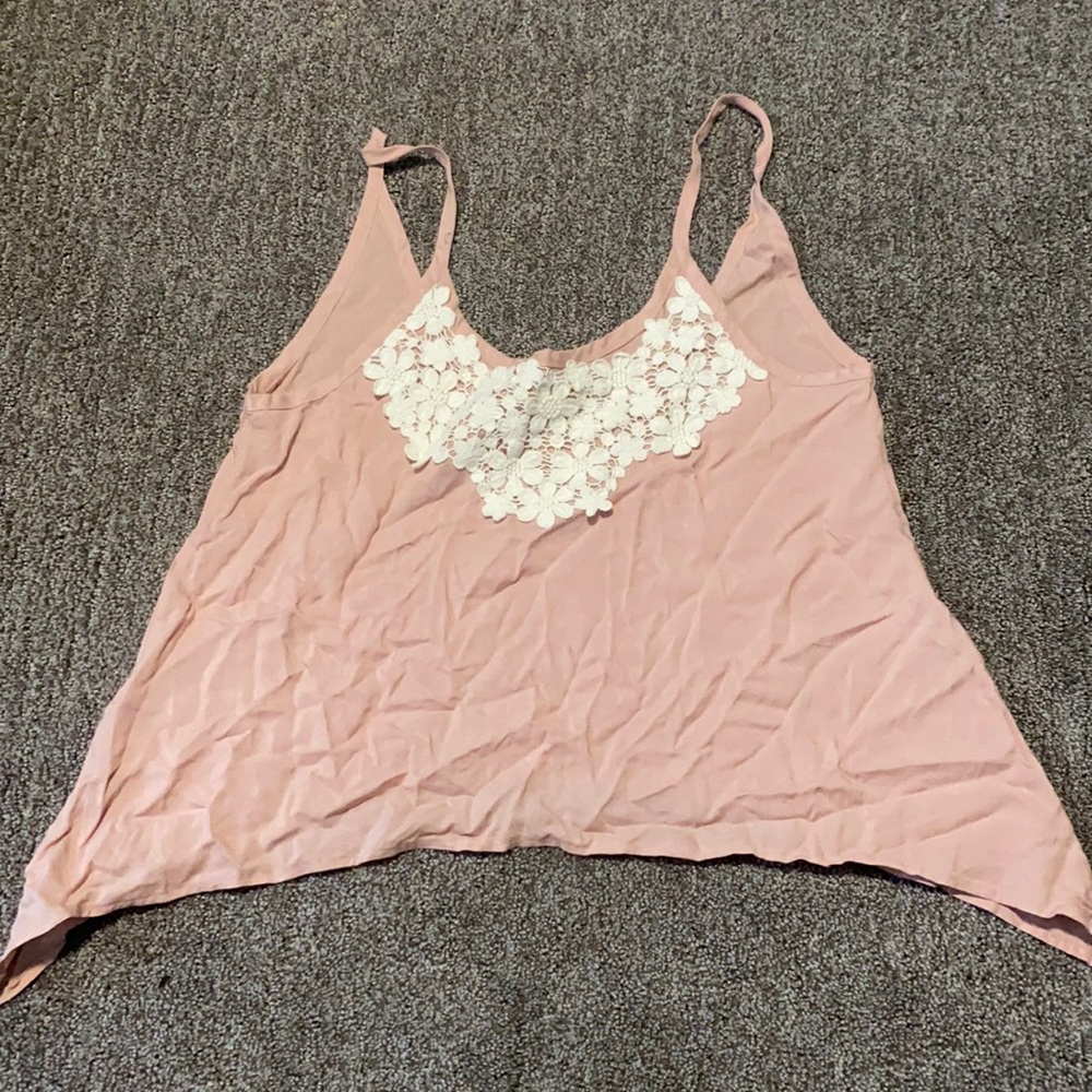 Blush cute and flirty crop top. Size Large.